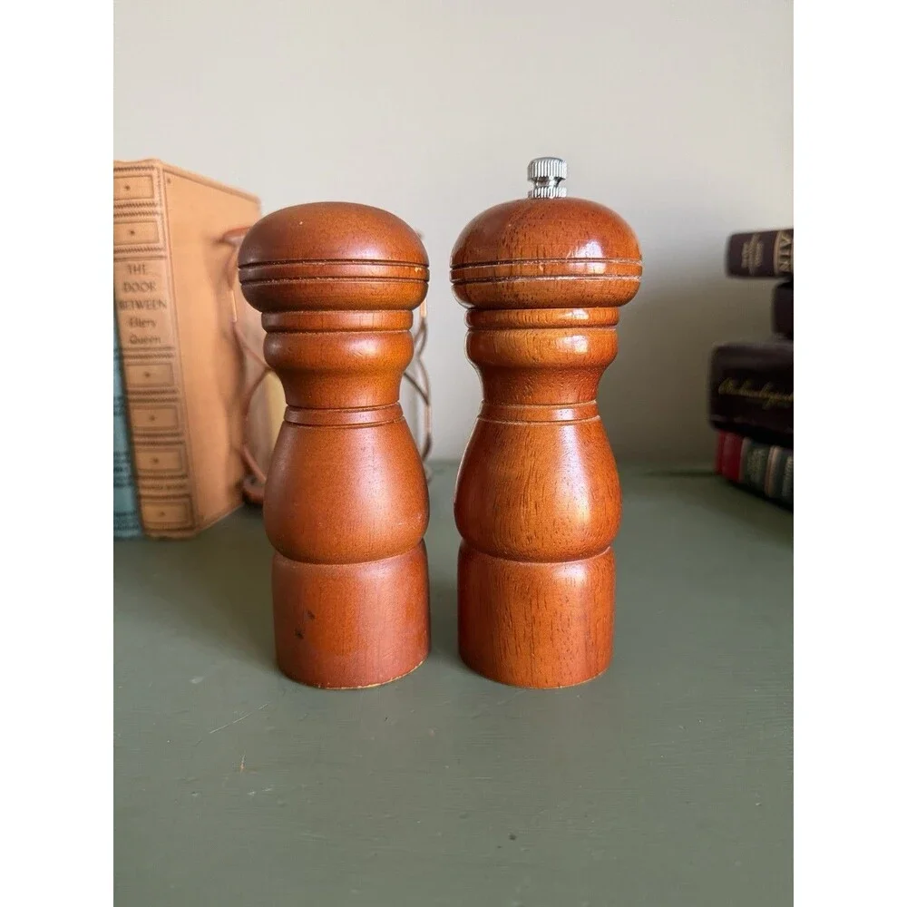 Penzeys Spices Wood Salt Shaker & Pepper Mill Set Gesundheit Grinder Kitchen